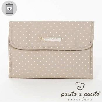 Pasito a Pasito - Libro de nacimiento Atelier en polipiel beige con topito blanco