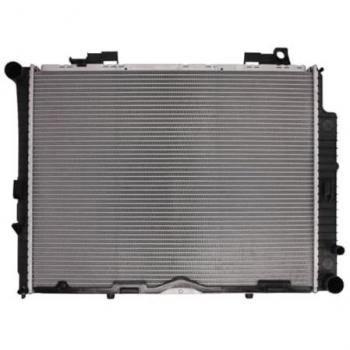 Radiador de refrigeración del motor NISSENS 62611A, tipo: radiador, características: compatible con modelos específicos de vehículos, fabricado por Nissens, diseñado para optimizar la temperatura del motor y mejorar el rendimiento del sistema