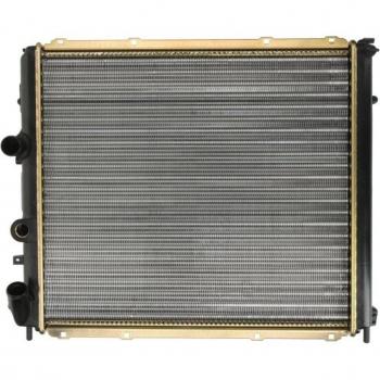 Radiador de refrigeración del motor NISSENS 63985, compatible con diversas marcas y modelos de vehículos, fabricado con materiales de alta calidad para una excelente transferencia de calor, diseño optimizado para un ajuste perfecto, resistencia a la co