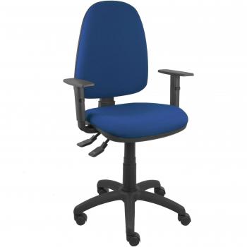 Silla Ayna S bali azul marino con brazos regulables de PIQUERAS Y CRESPO