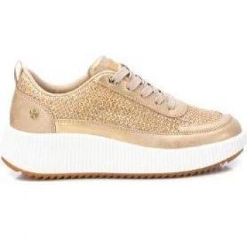Zapatilla de mujer Xti 142882 oro cordón