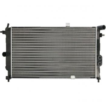 Radiador de refrigeración del motor NISSENS 630631, compatible con varios modelos de vehículos, fabricado en materiales de alta calidad para una óptima transferencia de calor, incluye conexiones precisas para fácil instalación y diseño que asegura d