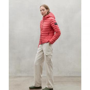 Chaqueta acolchada roja Atlantic de mujer ECOALF con capucha y bolsillos laterales