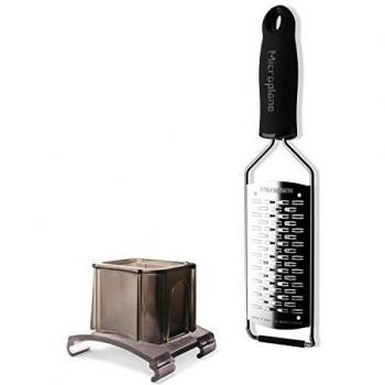 Microplane Gourmet Serie 45000 45002+ - Rallador de cocina de corte mediano, incluye protección para los dedos y mango suave, color negro