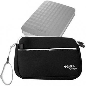 DURAGADGET Funda De Neopreno Negra para Disco Duro Externo Samsung D3 Station 2TB STSHX-D201TDB / 3TB STSHX-D301TDB / 4TB STSHX-D401TDB / 5TB STSHX-D501TDB / 6TB STSHX-D601TDB - con Bolsillo Exterior