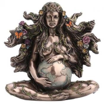 Figura Decorativa Diosa Gaia-Madre en Bronce Plateado - 17x9x17 cm
