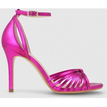 Sandalias de plataforma de mujer en piel metalizada color fucsia