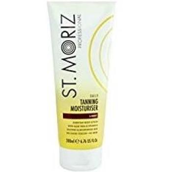St Moriz Professional Daily Tanning Moisturiser with Aloe Vera, Vitamin E, Gradual Vegan Fake Tan, Light