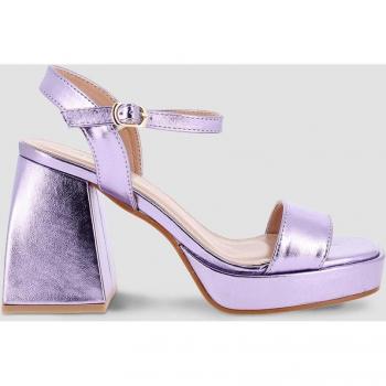 Sandalias Monica - Elegantes sandalias de mujer con cierre de hebilla en color lila.