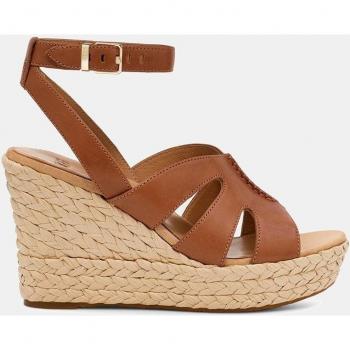 Alpargatas UGG Careena Marrón con plataforma y cuña para mujer