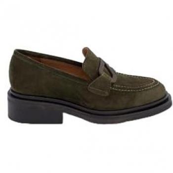 Zapatos Ángel Alarcón modelo 24592-151A para mujer en color verde, material serraje, talla 37