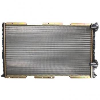Radiador de refrigeración del motor NISSENS 63922, compatible con vehículos, fabricado en aluminio, diseño optimizado para una mejor eficiencia térmica, incluye conexiones y soportes necesarios para la instalación