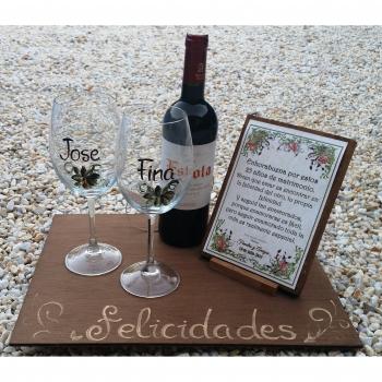 Regalo Boda de Oro o Plata personalizado y con dedicatoria personal copas 25 o 50 aniversario tabla y vino