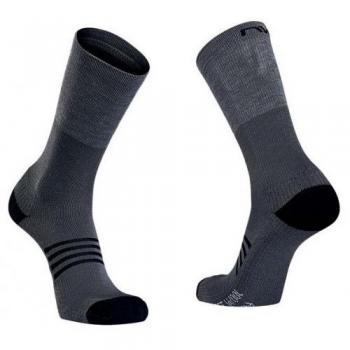 Calcetines Northwave Extreme Pro Negro y Gris Oscuro - Alta Transpirabilidad, Aislamiento PrimaLoft, Talla L