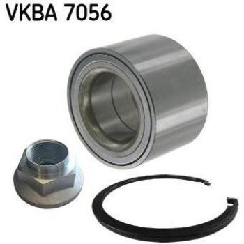 Kit de cojinete de rueda SKF VKBA 7056, incluye rodamientos, juntas y elementos de fijación, diseñado para garantizar un rendimiento óptimo en la suspensión y dirección del vehículo