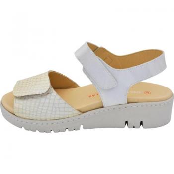 Sandalias Confort Joven marca Doctor Cutillas modelo para mujer en color blanco, tipo Sandalias de Cuna, material Piel Grabada